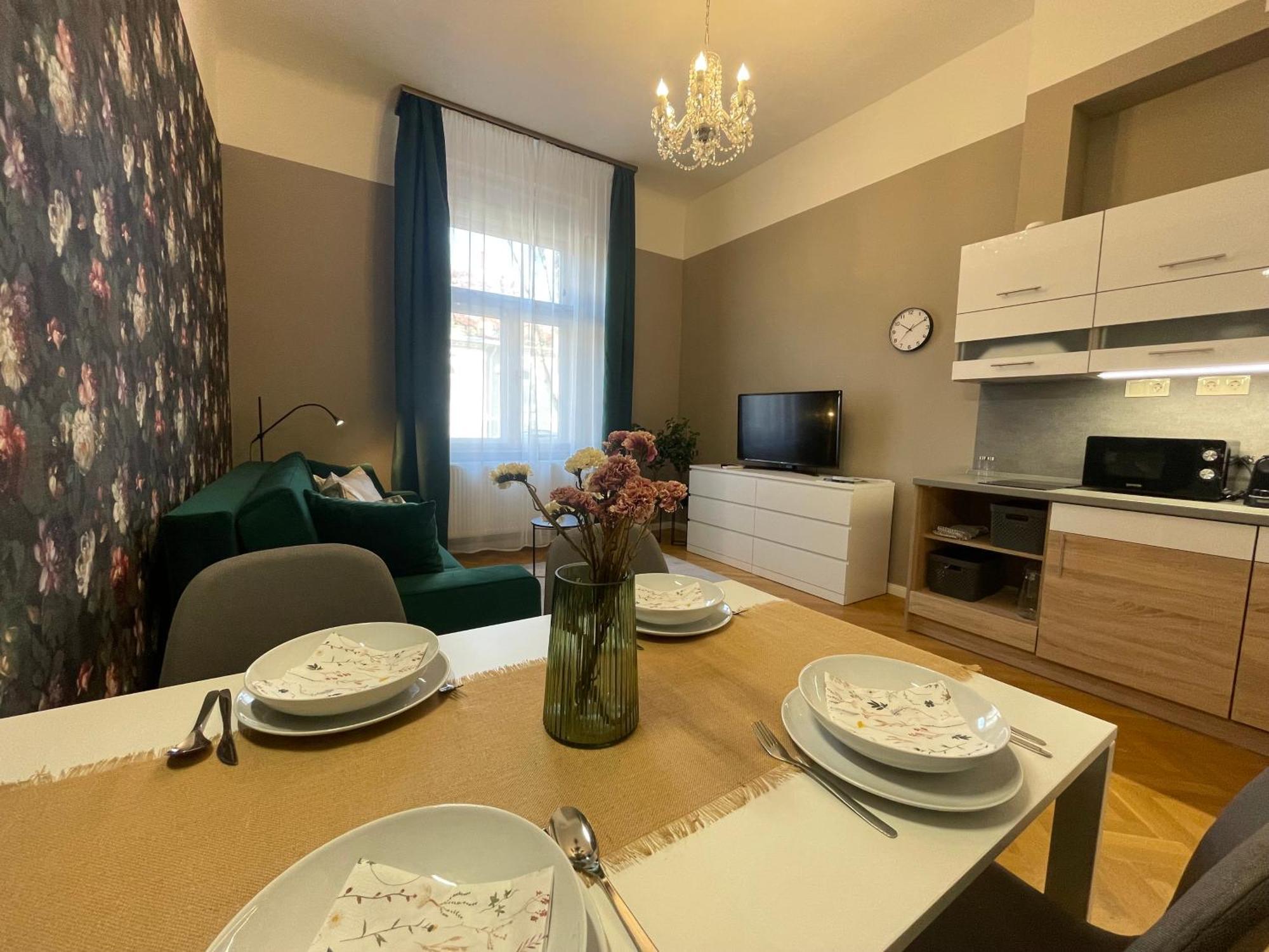 Casa Rosa Apartmanok Егер Екстериор снимка